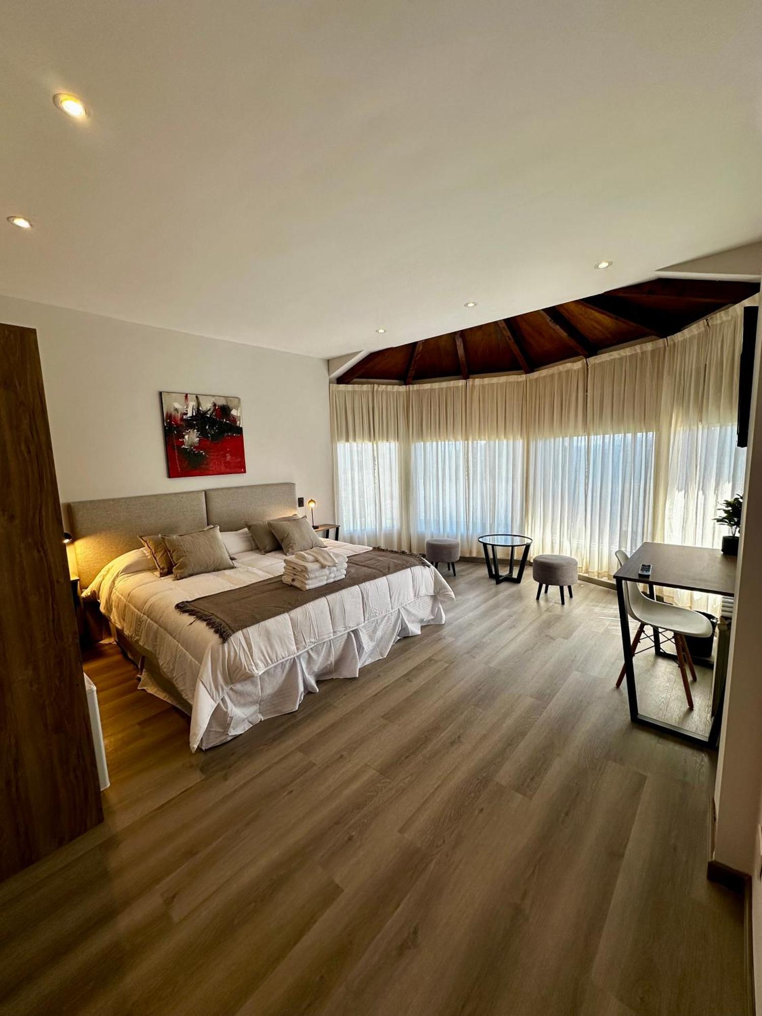 Nbh Lacus Boutique Hotel サンカルロスデバリローチェ エクステリア 写真